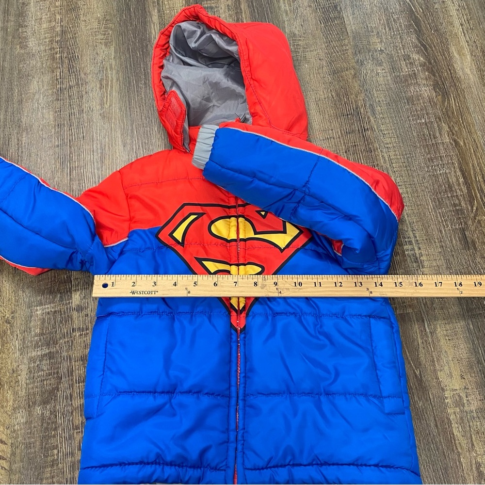 DC Comics Superman Kids Puffer Hooded Jacket - Red and Blue Size 5/6‎ - Picture 4 of 14